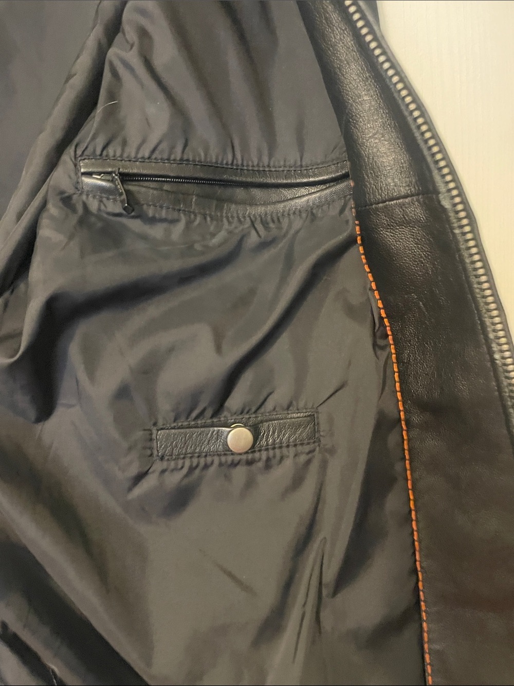 Wilsons Leather Black Men's Bomber Jacket like new! Medium - Picture 7 of 11